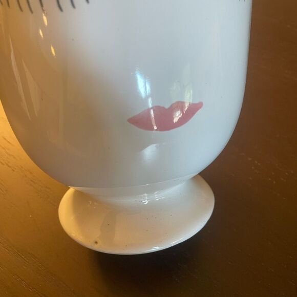 Woman Face Planter - Picture 7 of 10